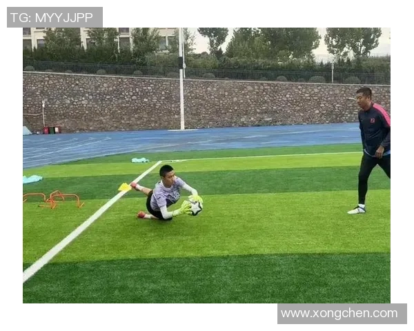 绰号丁丁的足球明星如何在绿茵场上书写传奇人生与辉煌成就